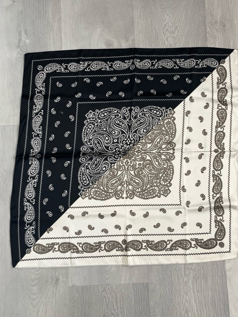 WESTERN BANDANA ELEPHANT TRUNK BLACK WHITE COLOR BLOCK SATIN SQUARE SCARF